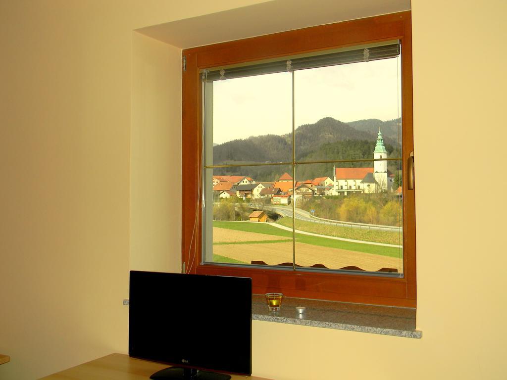 Villa Tourist Farm Kolar Ljubno Habitación foto