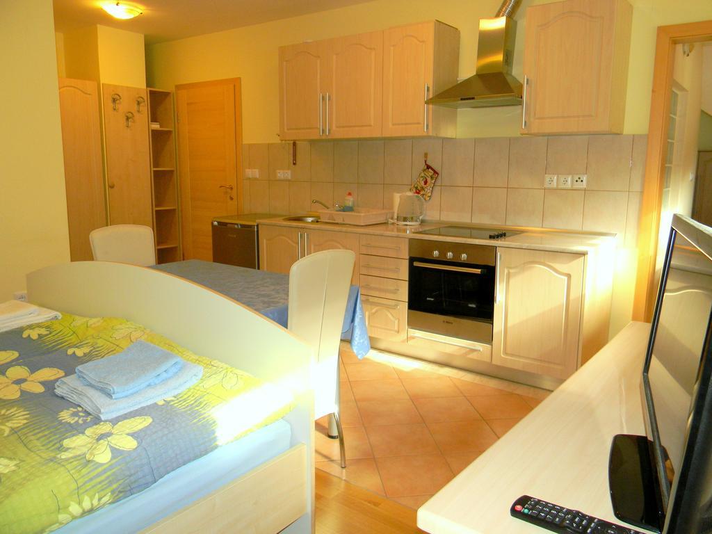Villa Tourist Farm Kolar Ljubno Habitación foto